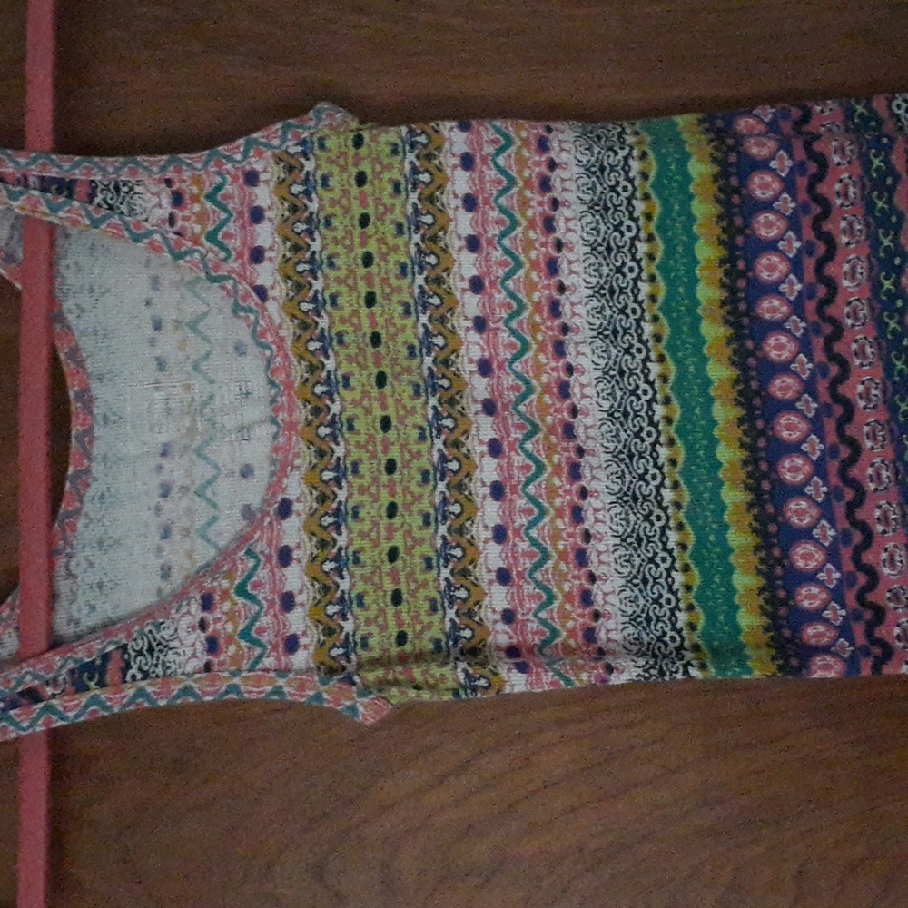 Multicolor Patterned Juniors Tank Top - Picture 3 of 3